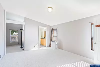 917 Luke St, Independence, OR 97351 - Photo 27