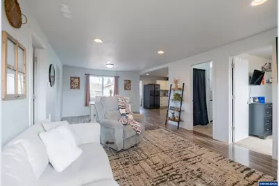 301 Russell St, Lebanon, OR 97355 - Photo 19