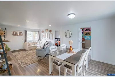 301 Russell St, Lebanon, OR 97355 - Photo 13