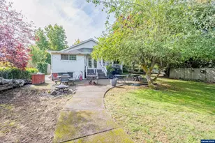 209 Templeton St, Brownsville, OR 97327 - Photo 13