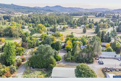 209 Templeton St, Brownsville, OR 97327 - Photo 45