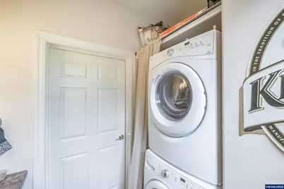 209 Templeton St, Brownsville, OR 97327 - Photo 31