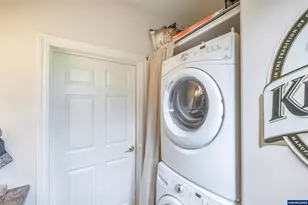 209 Templeton St, Brownsville, OR 97327 - Photo 31