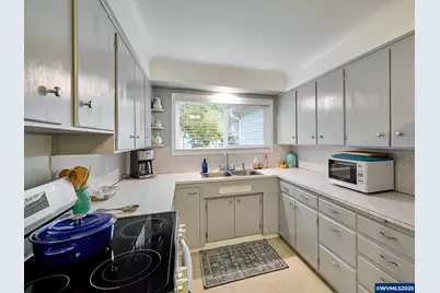 2075 Laurel Av NE, Salem, OR 97301 - Photo 9