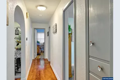 2075 Laurel Av NE, Salem, OR 97301 - Photo 13