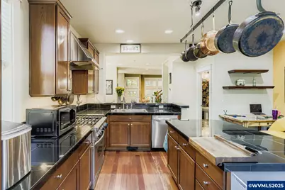 8805 SE 13th Av, Portland, OR 97202 - Photo 13