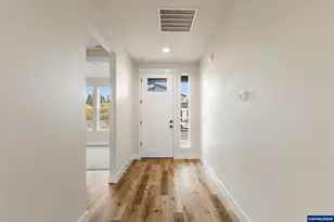 3075 Olympic St, Woodburn, OR 97071 - Photo 3