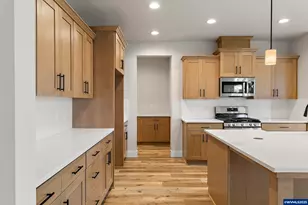 3075 Olympic St, Woodburn, OR 97071 - Photo 21