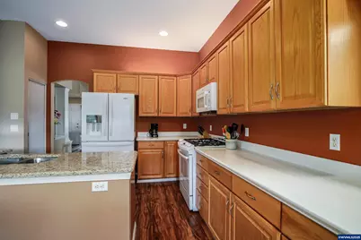 528 Creekside Dr SE, Salem, OR 97306 - Photo 23