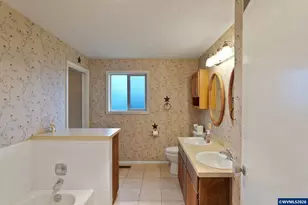 1060 Silver Falls Dr NE, Silverton, OR 97381 - Photo 23