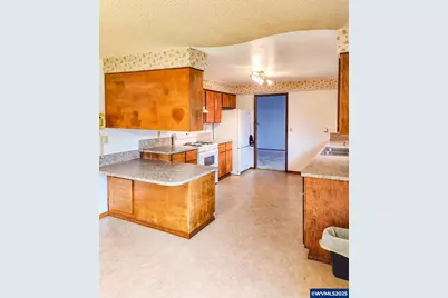 951 Dogwood St, Sweet Home, OR 97386 - Photo 9