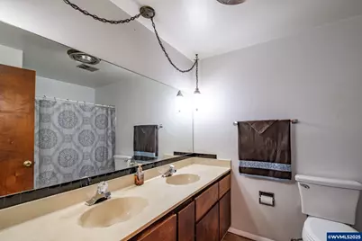 951 Dogwood St, Sweet Home, OR 97386 - Photo 7