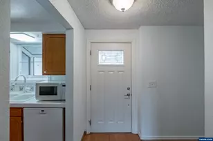 2895 Windsar Pl SE, Albany, OR 97322 - Photo 3