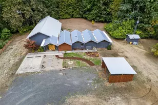 2590 Long St, Sweet Home, OR 97386 - Photo 5