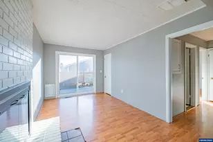 1050 Barnes Ave SE, Salem, OR 97306 - Photo 21