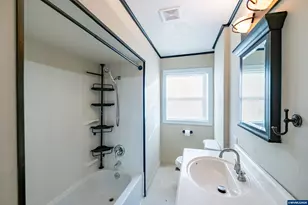 1050 Barnes Ave SE, Salem, OR 97306 - Photo 23