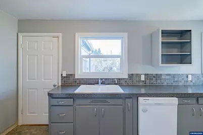 1050 Barnes Av SE, Salem, OR 97306 - Photo 17