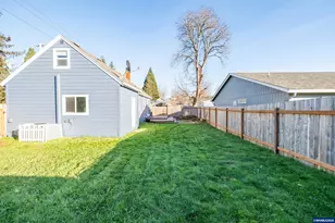 1050 Barnes Ave SE, Salem, OR 97306 - Photo 45