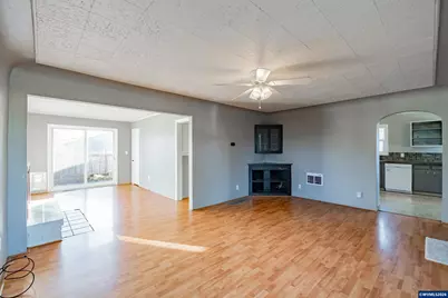 1050 Barnes Av SE, Salem, OR 97306 - Photo 9