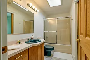 17489 Hwy 22, Dallas, OR 97338 - Photo 15