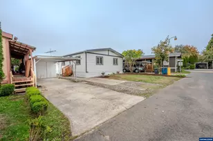 3370 Maple St, Hubbard, OR 97032 - Photo 5