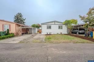 3370 Maple St, Hubbard, OR 97032 - Photo 3