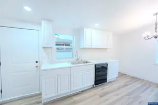 3370 Maple St, Hubbard, OR 97032 - Photo 17