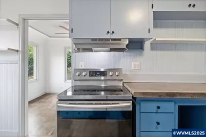 900 Cascade Dr NW, Salem, OR 97304 - Photo 9