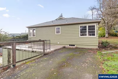 900 Cascade Dr NW, Salem, OR 97304 - Photo 33