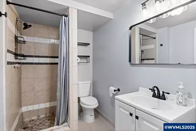 900 Cascade Dr NW, Salem, OR 97304 - Photo 25