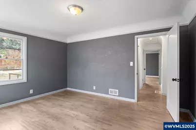 900 Cascade Dr NW, Salem, OR 97304 - Photo 17