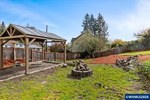 900 Cascade Dr NW, Salem, OR 97304 - Photo 3