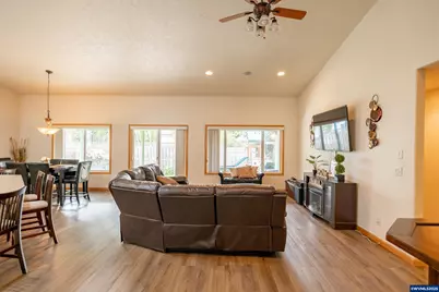 674 Shannon Ct NE, Keizer, OR 97303 - Photo 13