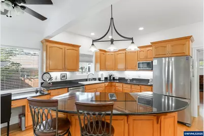 718 Washington St SW, Albany, OR 97321 - Photo 27