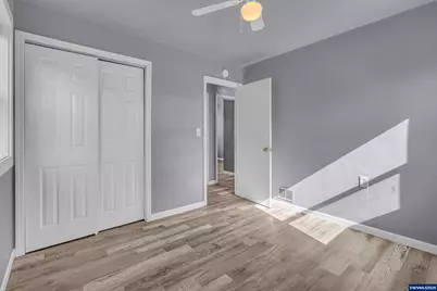 1610 Madrona Av SE, Salem, OR 97302 - Photo 13