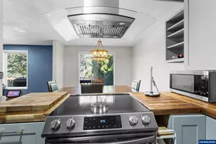 18047 SW Monte Verdi Bl, Beaverton, OR 97007 - Photo 13