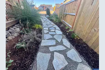 2554 Kitsap St NW, Salem, OR 97304 - Photo 7