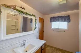 2175 Marion St SE, Albany, OR 97322 - Photo 17