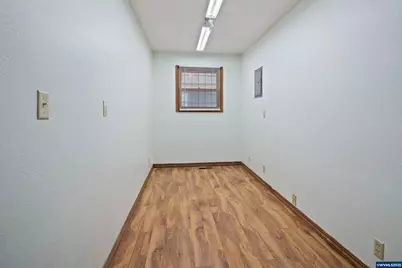 4196 Ward Dr NE, Salem, OR 97305 - Photo 31