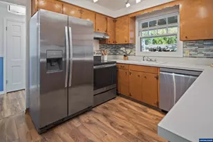 4196 Ward Dr NE, Salem, OR 97305 - Photo 13