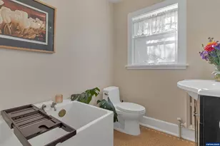 3370 Argyle Dr S, Salem, OR 97302 - Photo 7