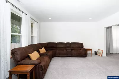 965 Morningside Dr SE, Salem, OR 97302 - Photo 9