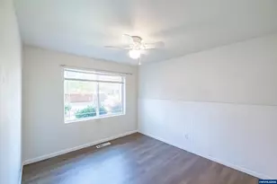 391 Churchill Downs Av SE, Albany, OR 97322 - Photo 23