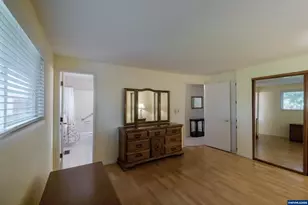 334 NE 13th Ave, Albany, OR 97321 - Photo 17