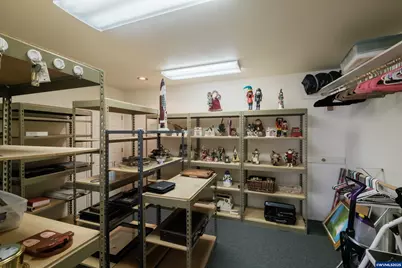 334 NE 13th Av, Albany, OR 97321 - Photo 5