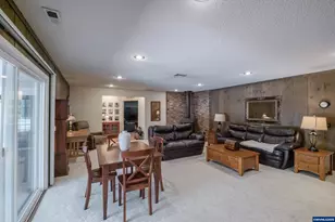 334 NE 13th Ave, Albany, OR 97321 - Photo 11