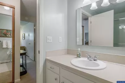 334 NE 13th Av, Albany, OR 97321 - Photo 23