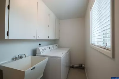 334 NE 13th Av, Albany, OR 97321 - Photo 13