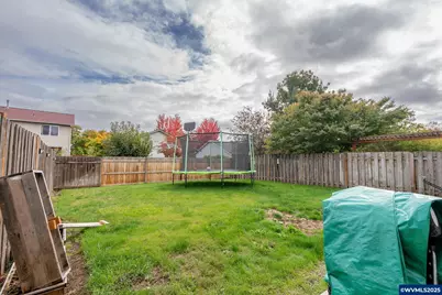 621 Jasmine Cir, Independence, OR 97351 - Photo 27