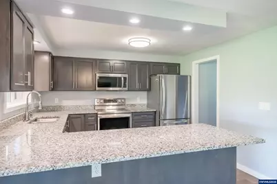 3897 Glenwood Lp SE, Salem, OR 97317 - Photo 5